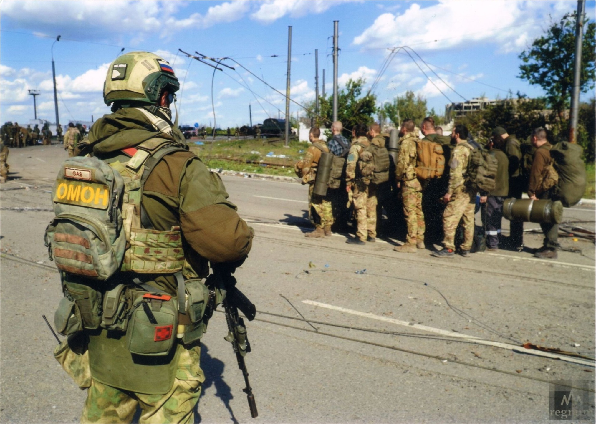 Фотография «Специальная военная операция. Бойцы полка "Азов" сдаются в плен». Мариуполь. 2022 год Фотография «Специальная военная операция. Бойцы полка "Азов" сдаются в плен». Мариуполь. 2022 год