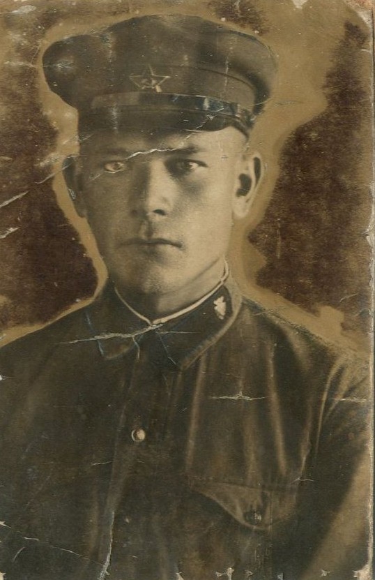 Фотография «Слушатель школы младших командиров рядовой ММВ Кручинин В.Ф.». СССР. 1934-1935 годы