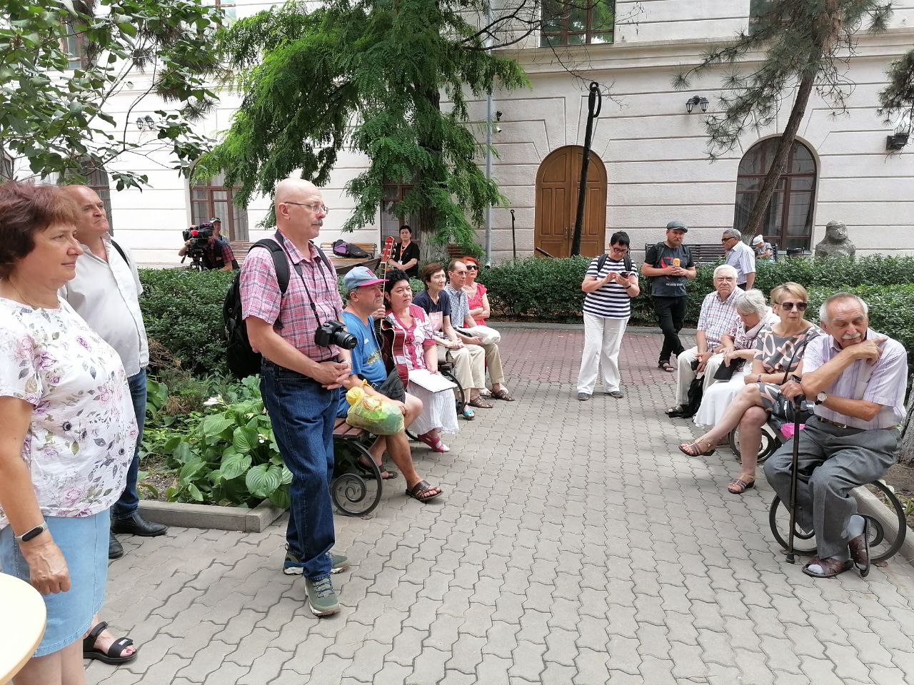 презентация памятной доски Владимиру Высоцкому