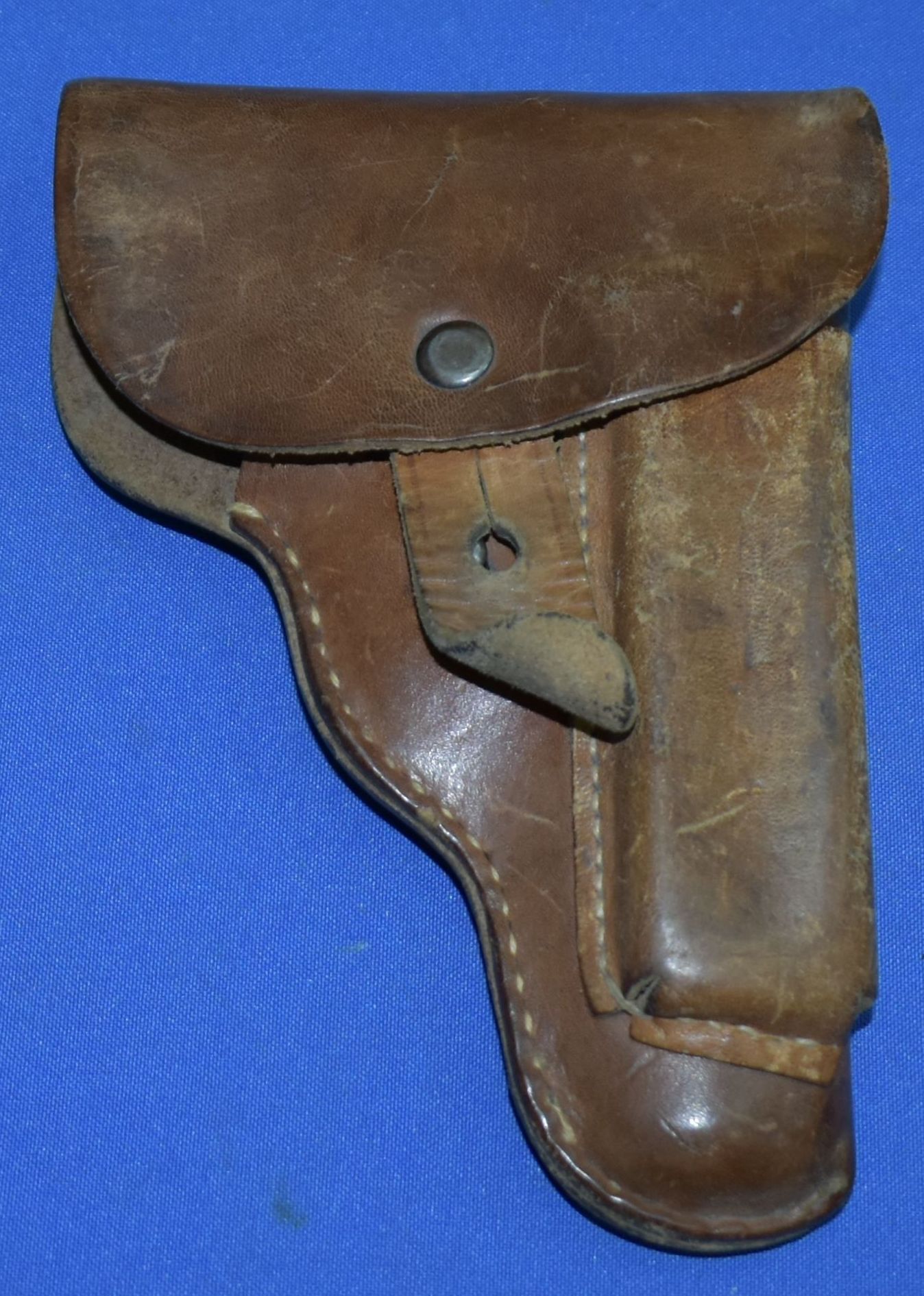 Кобура пистолетная принадлежала командиру 1135-го стрелкового полка 339-й стрелковой дивизии Сцепуро И.И. 1940-е годы