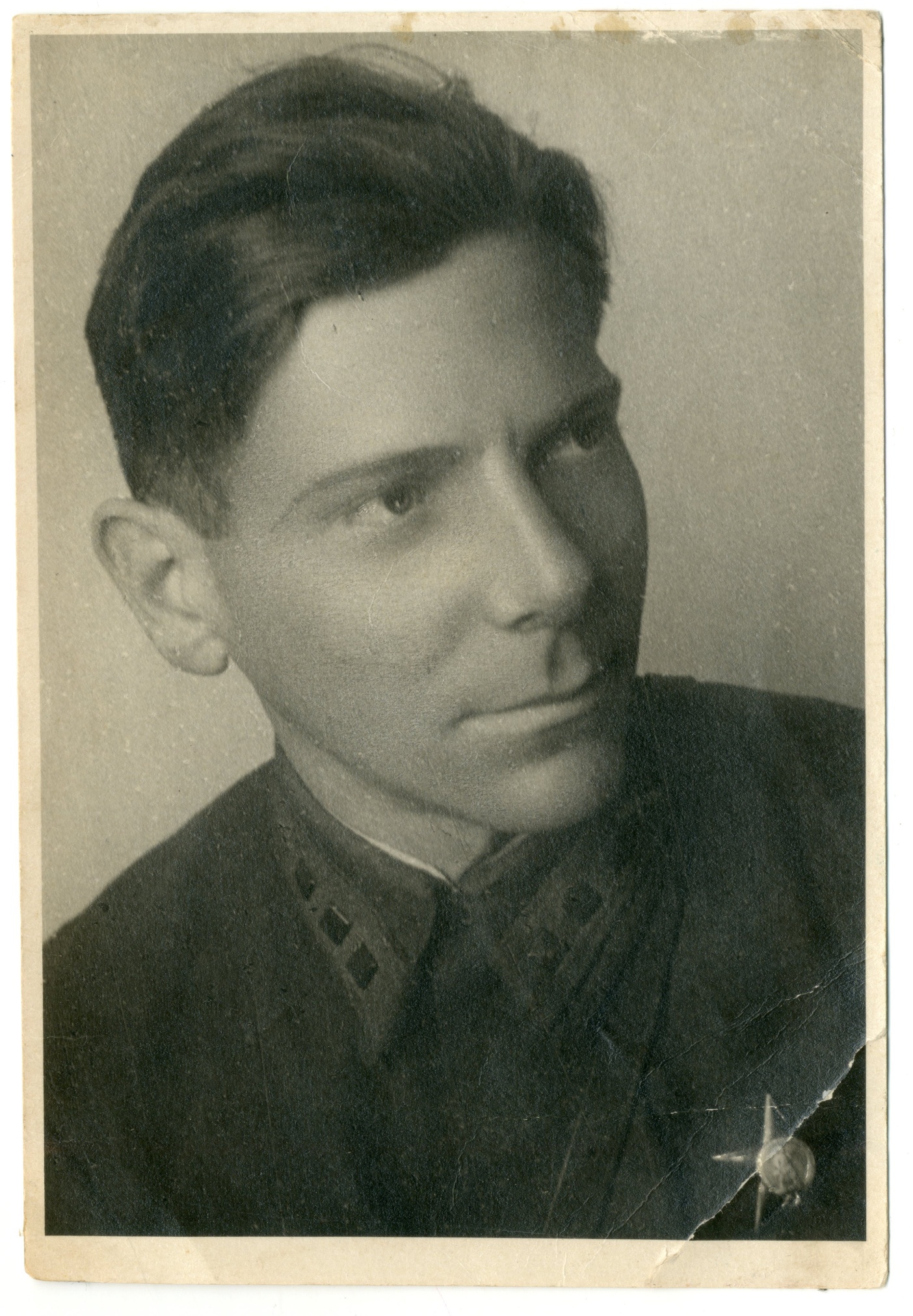 Фотография «Старший политрук 73-й авиационной дивизии Кузьменко С.Е» с письмом дочери на оборотной стороне. Южный фронт. 29 марта 1942 года