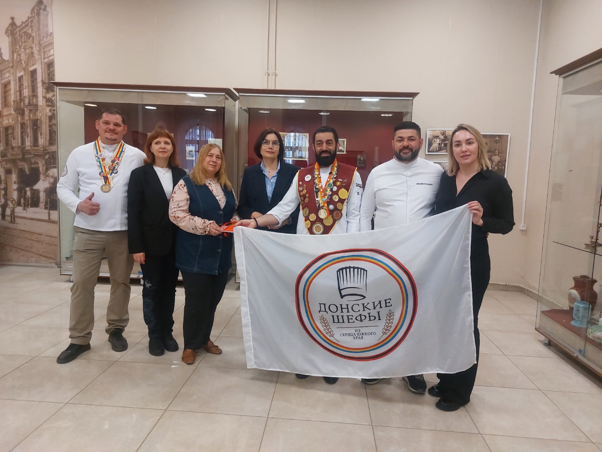 «Донские шефы» передали музею знамя своей ассоциации