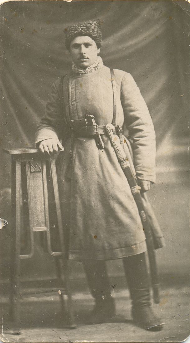 Фотография «Красный командир Веремеенко Т.М.», 1918-1919 годы Фотография «Красный командир Веремеенко Т.М.», 1918-1919 годы