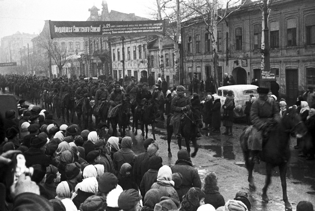 Ростов-на-Дону, 1943 год. В город входят части Красной Армии..jpg