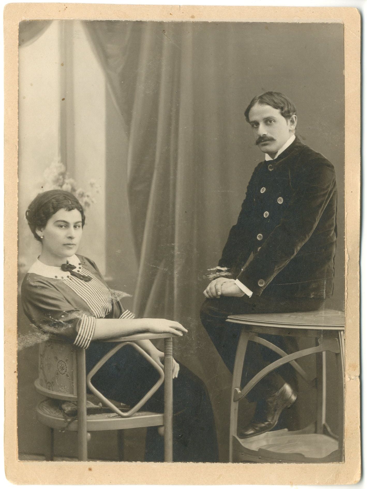 Фотография «Супруги Ованесовы». Ростов-на-Дону, 1913.
