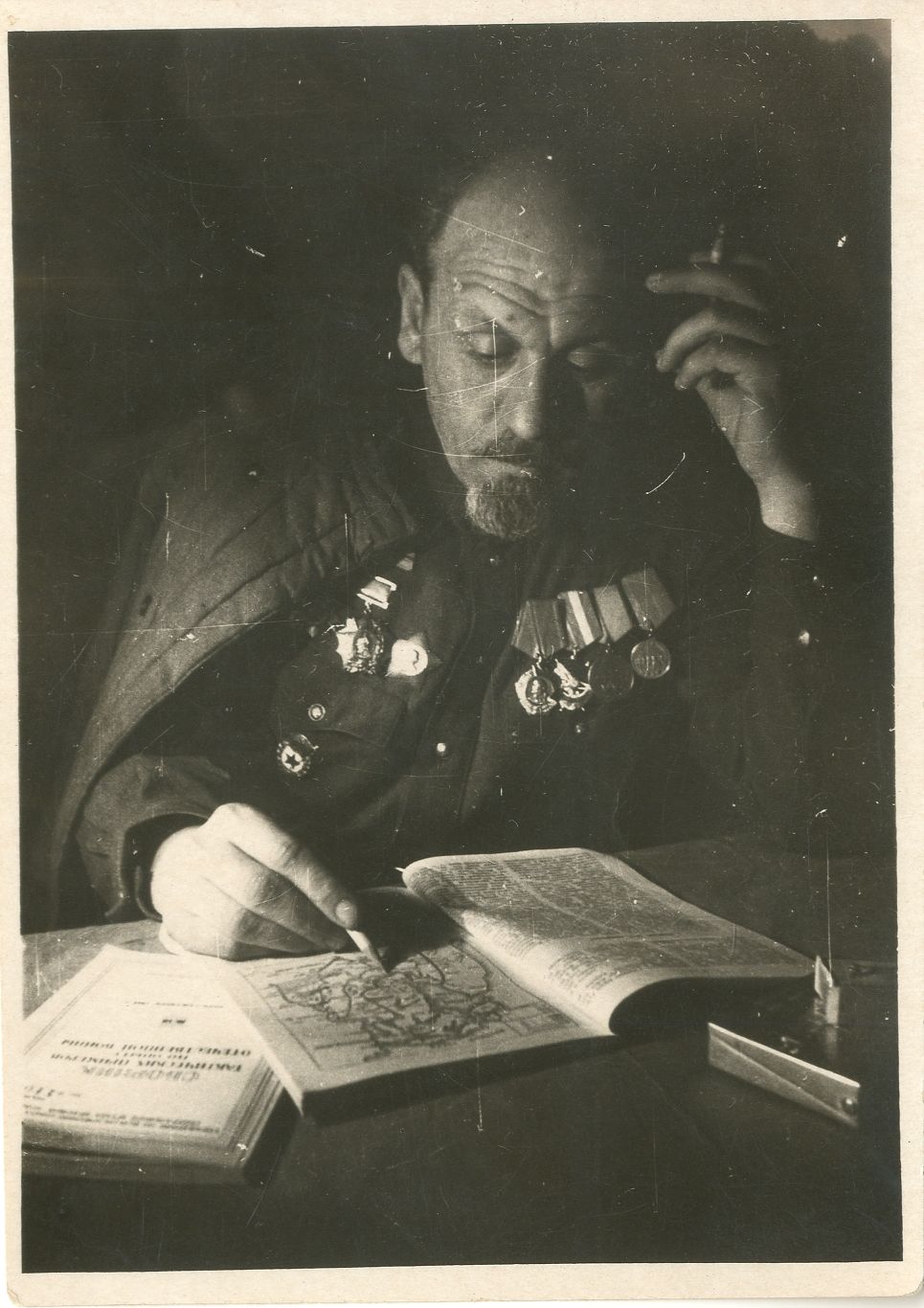 Фотография «Герой Советского Союза подполковник Иноземцев Г.А.». 1945 год.