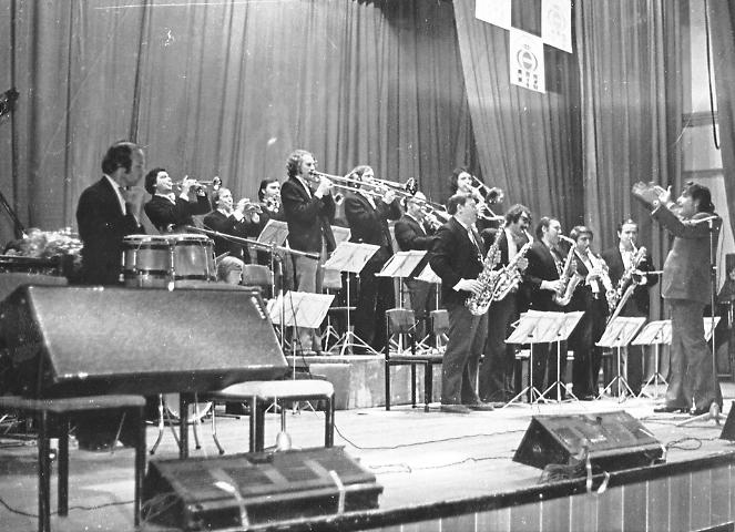 Фотография «Выступление джаз-оркестра под управлением Кима Назаретова». 1978 г.